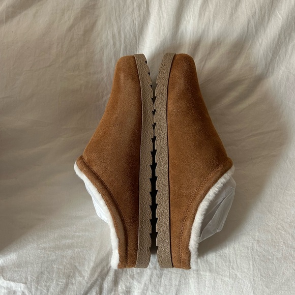 Alo Recovery Slippers - Picture 4 of 6